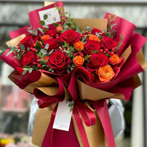 鲜花：致美丽的你 12枝红玫瑰