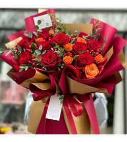 鲜花：致美丽的你 12枝红玫瑰