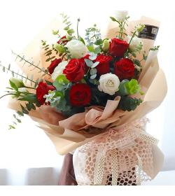 鲜花：爱的期盼 9枝红玫瑰