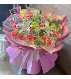 鲜花：爱如初见 混搭花束