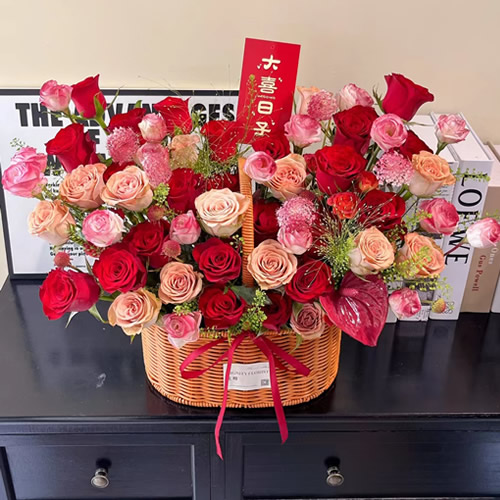 花篮：为你着迷 33枝玫瑰